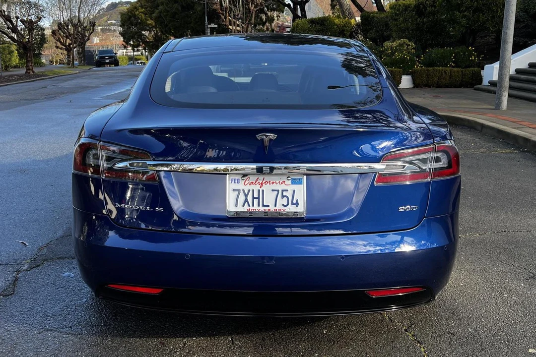 2016 Tesla Model S - Image 5 of 31