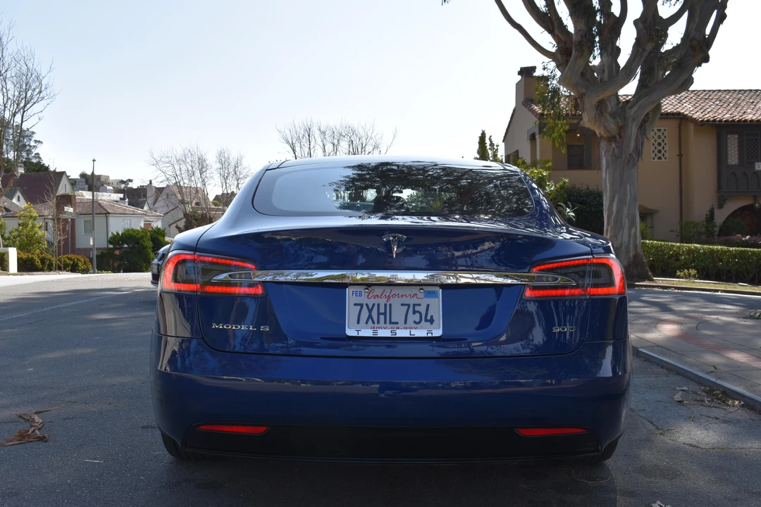 2016 Tesla Model S - Image 10 of 31