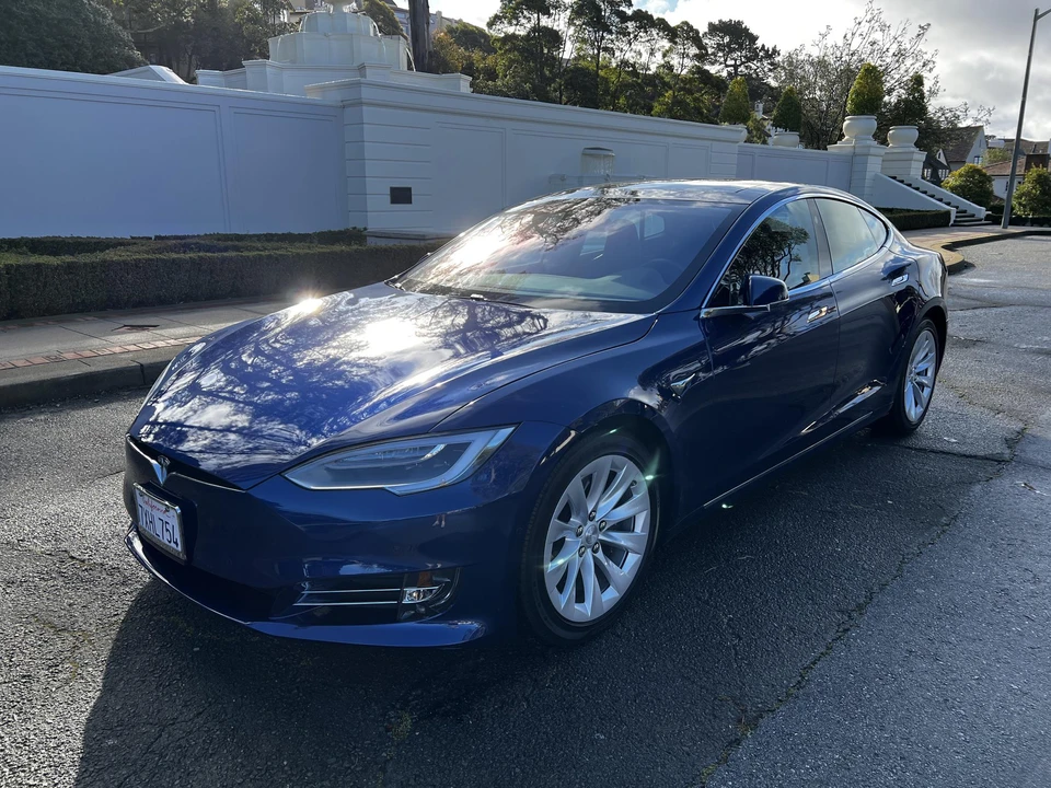 2016 Tesla Model S - Image 8 of 31