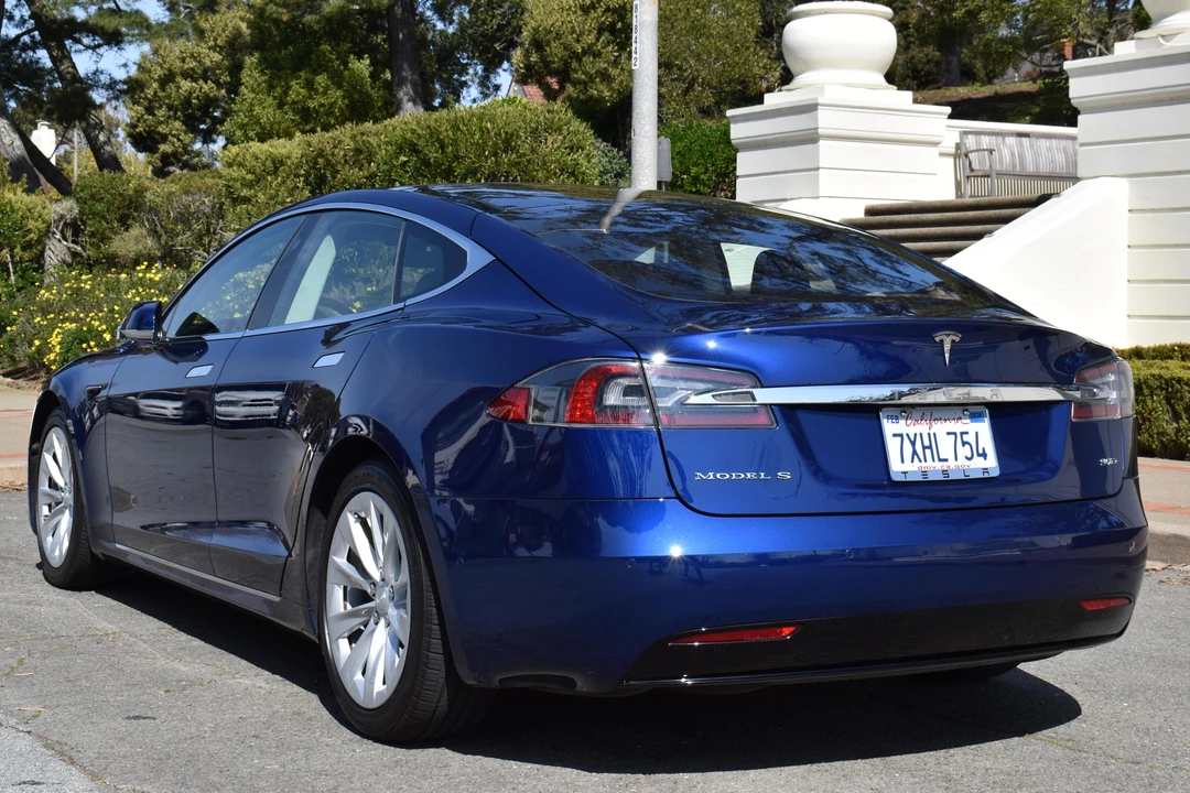 2016 Tesla Model S - Image 4 of 31