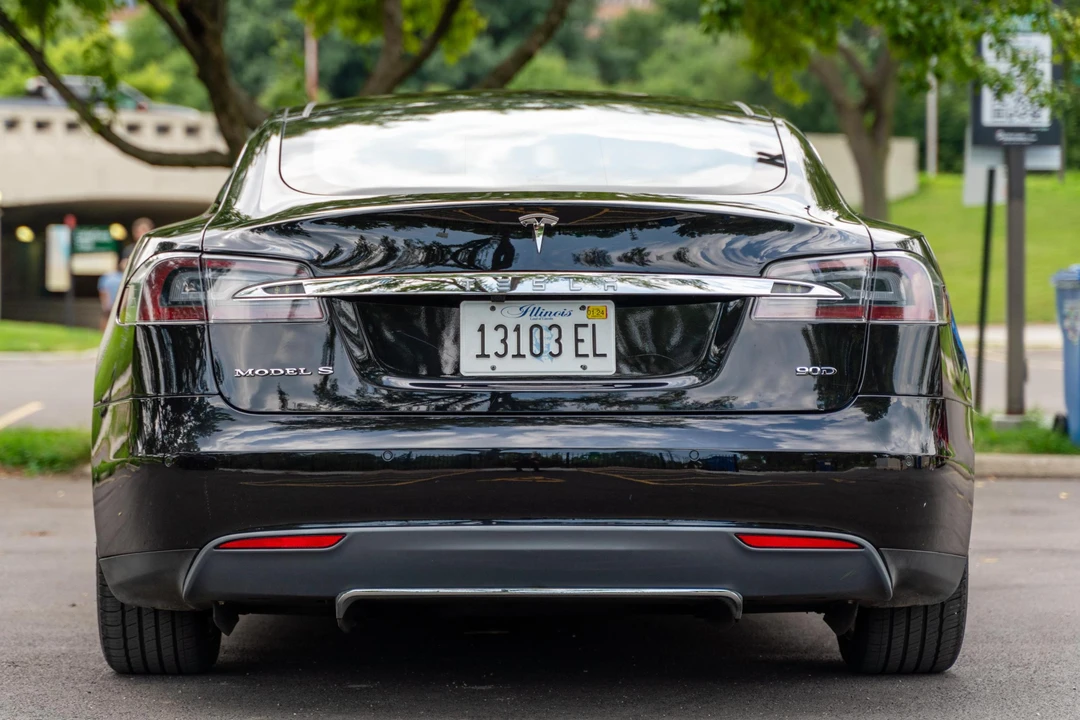 2016 Tesla Model S - Image 5 of 31