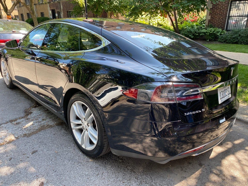 2016 Tesla Model S - Image 10 of 31