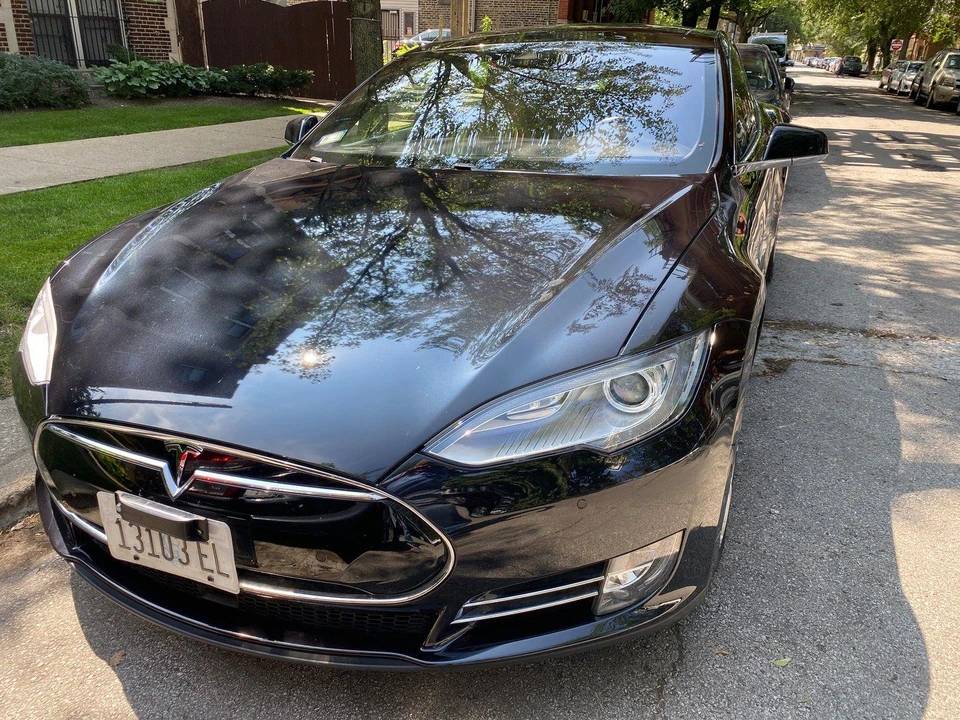 2016 Tesla Model S - Image 7 of 31