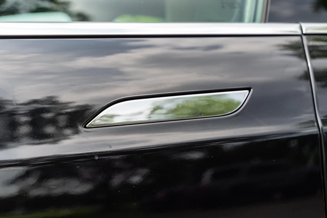 2016 Tesla Model S - Image 23 of 31