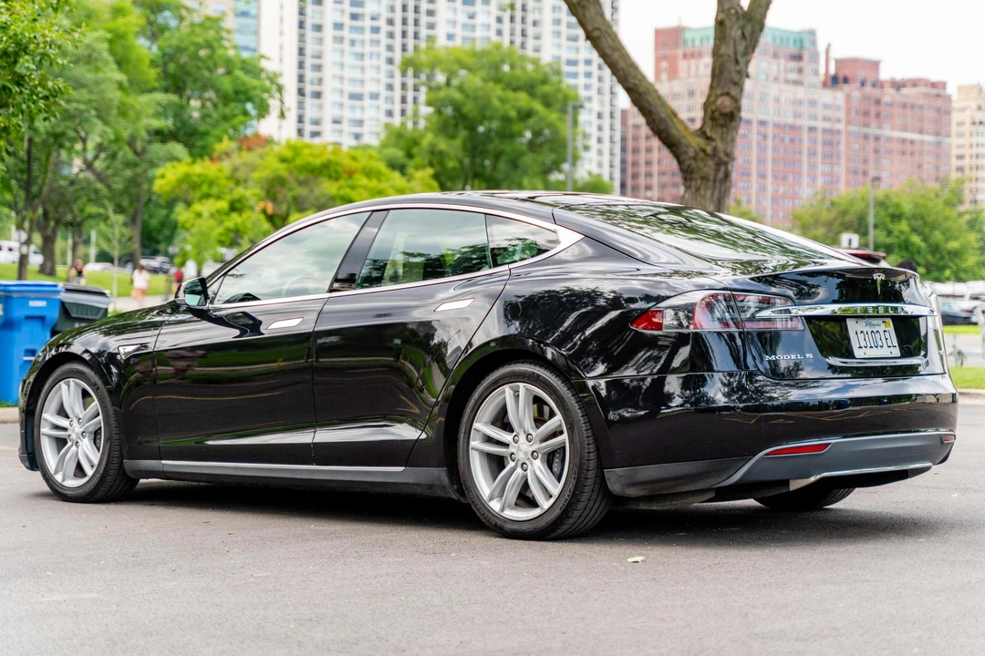 2016 Tesla Model S - Image 4 of 31