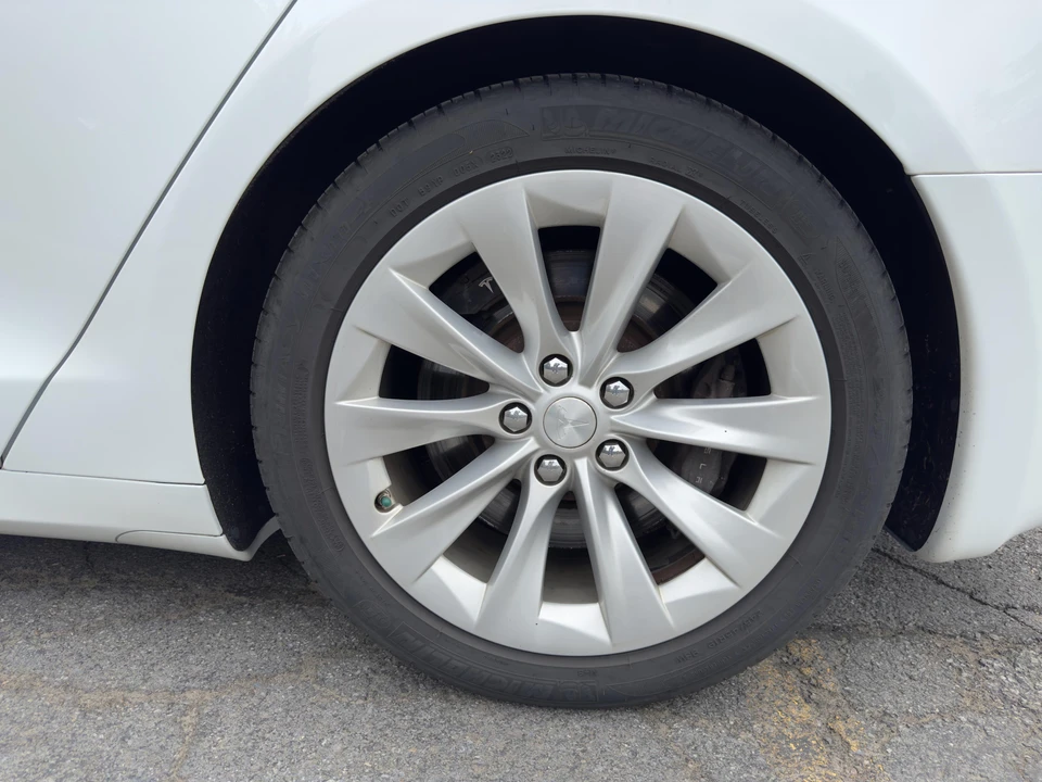 2016 Tesla Model S - Image 20 of 31