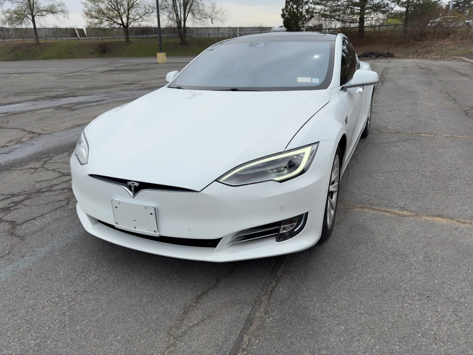2016 Tesla Model S - Image 7 of 31