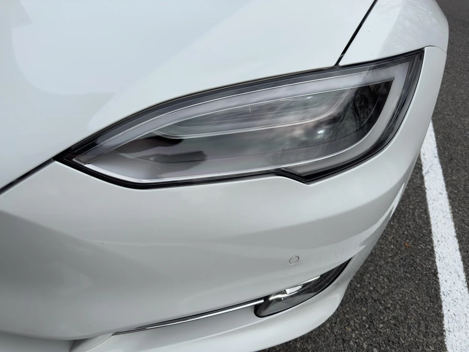 2016 Tesla Model S - Image 14 of 31