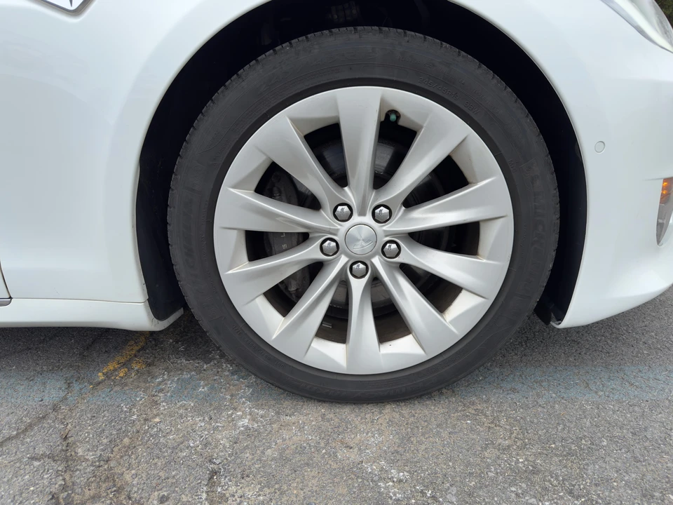 2016 Tesla Model S - Image 22 of 31