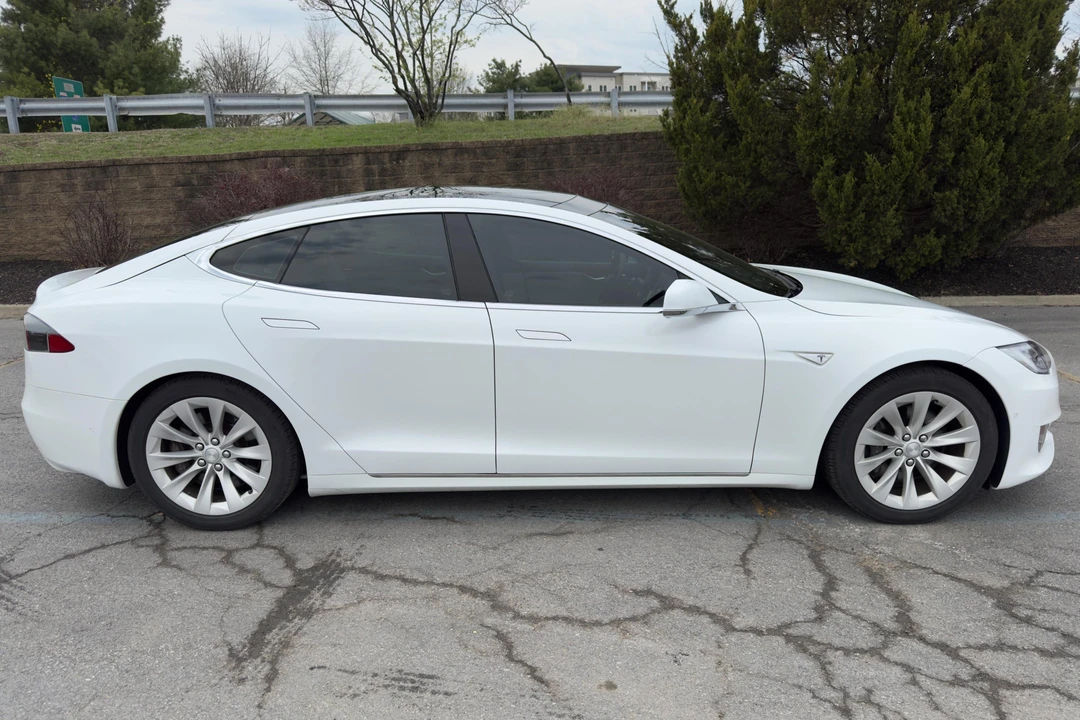2016 Tesla Model S - Image 3 of 31
