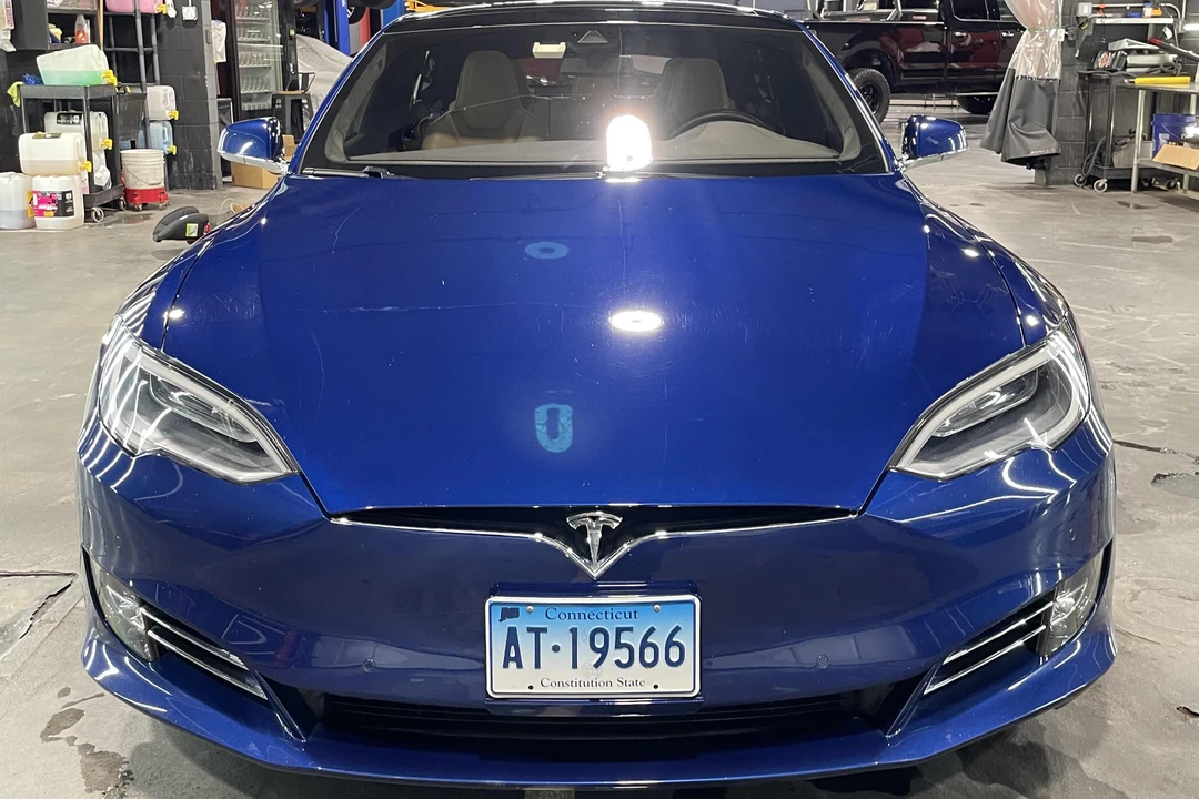 2016 Tesla Model S - Image 2 of 31