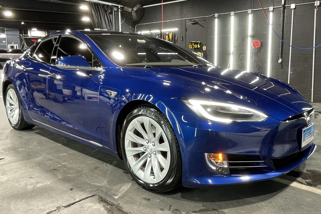 2016 Tesla Model S - Image 16 of 31