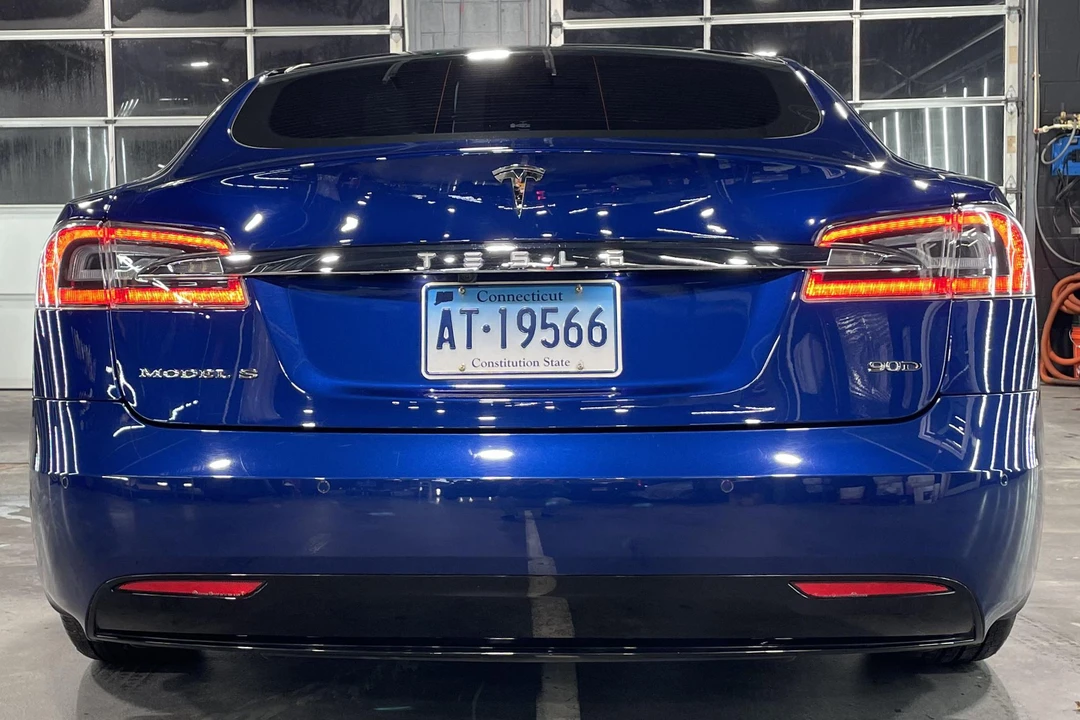 2016 Tesla Model S - Image 5 of 31