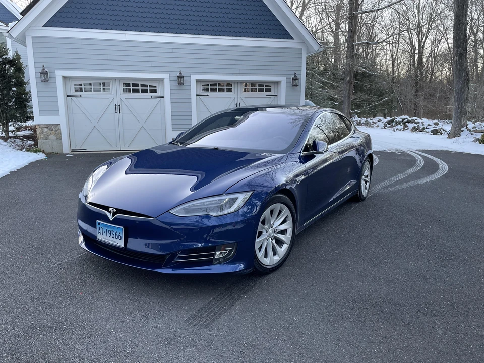 2016 Tesla Model S - Image 7 of 31