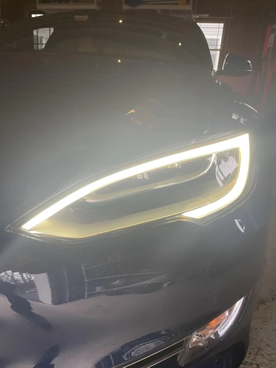 2016 Tesla Model S - Image 18 of 31
