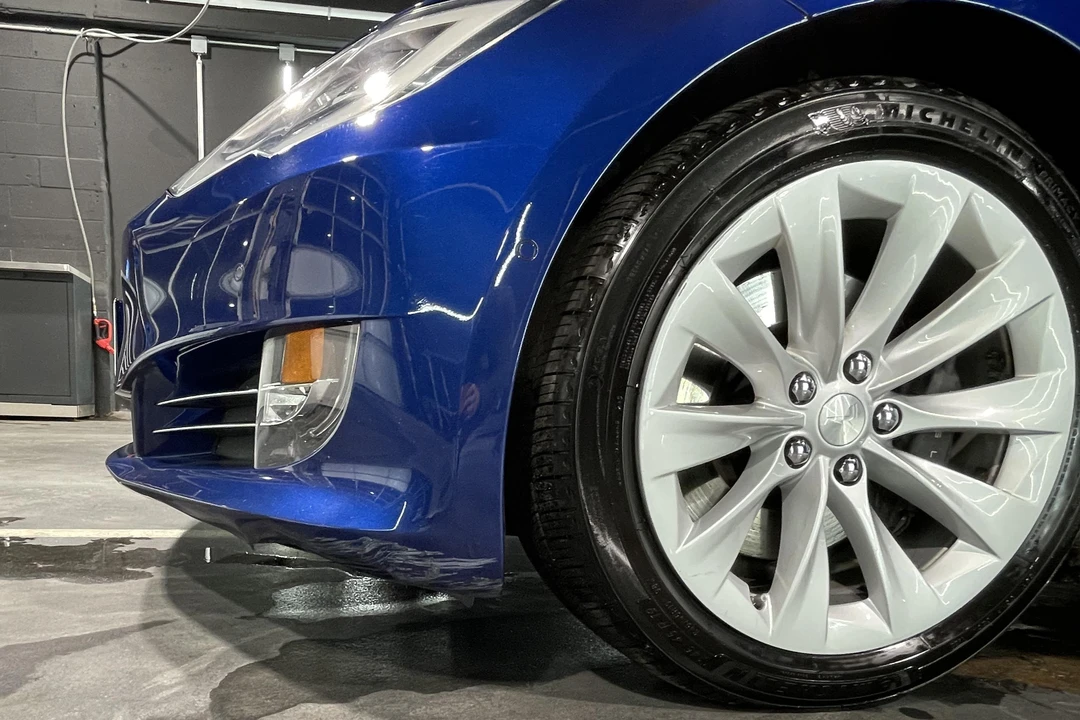 2016 Tesla Model S - Image 25 of 31