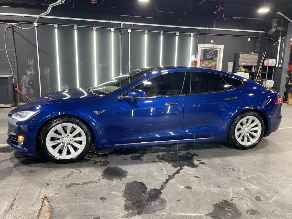 2016 Tesla Model S - Image 9 of 31