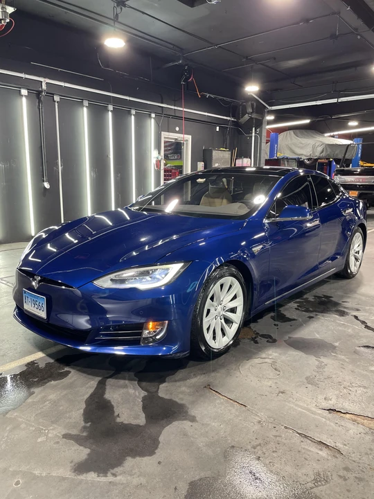 2016 Tesla Model S - Image 8 of 31