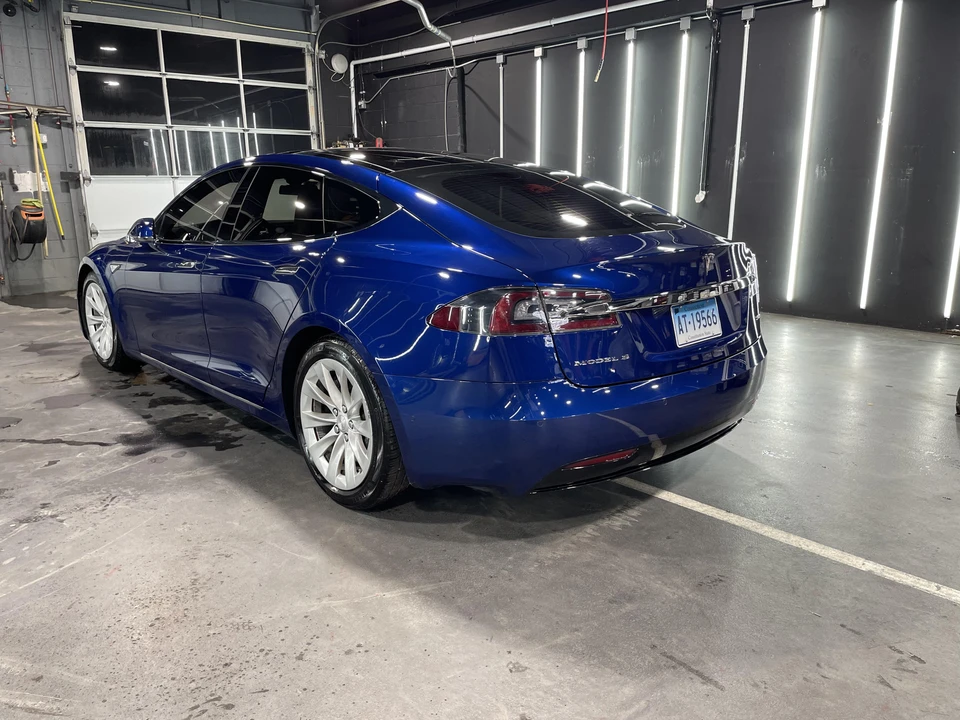 2016 Tesla Model S - Image 10 of 31