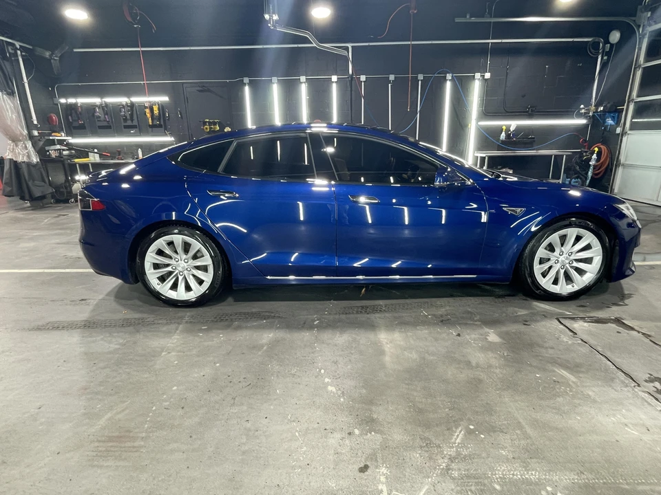 2016 Tesla Model S - Image 15 of 31