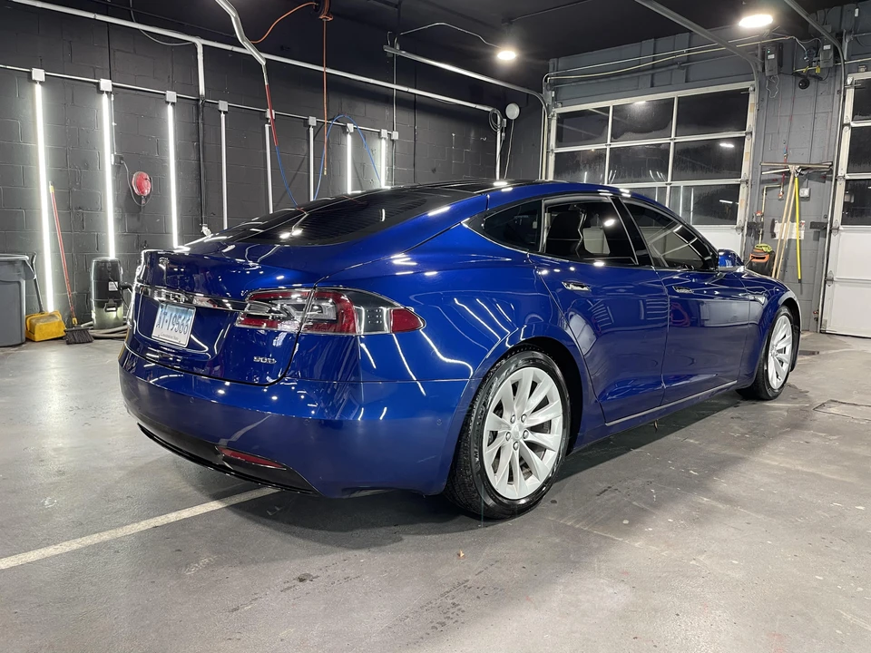 2016 Tesla Model S - Image 12 of 31