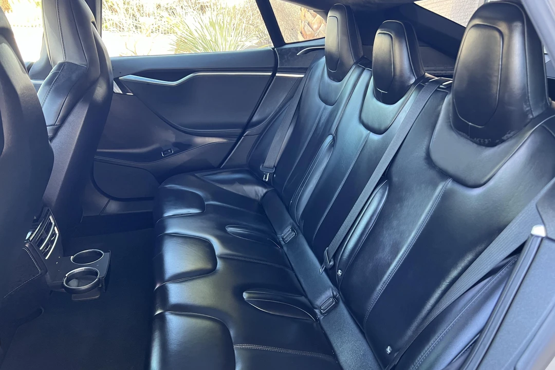 2016 Tesla Model S - Image 9 of 9
