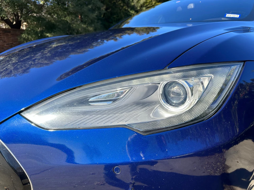 2016 Tesla Model S - Image 11 of 31