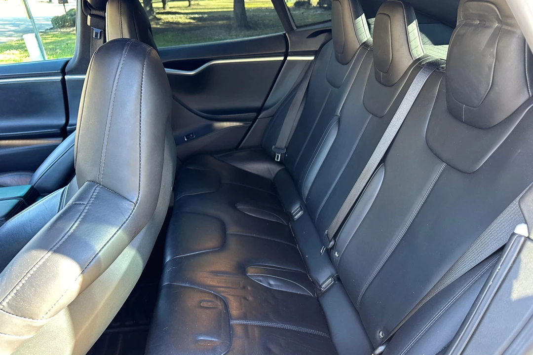 2016 Tesla Model S - Image 29 of 31