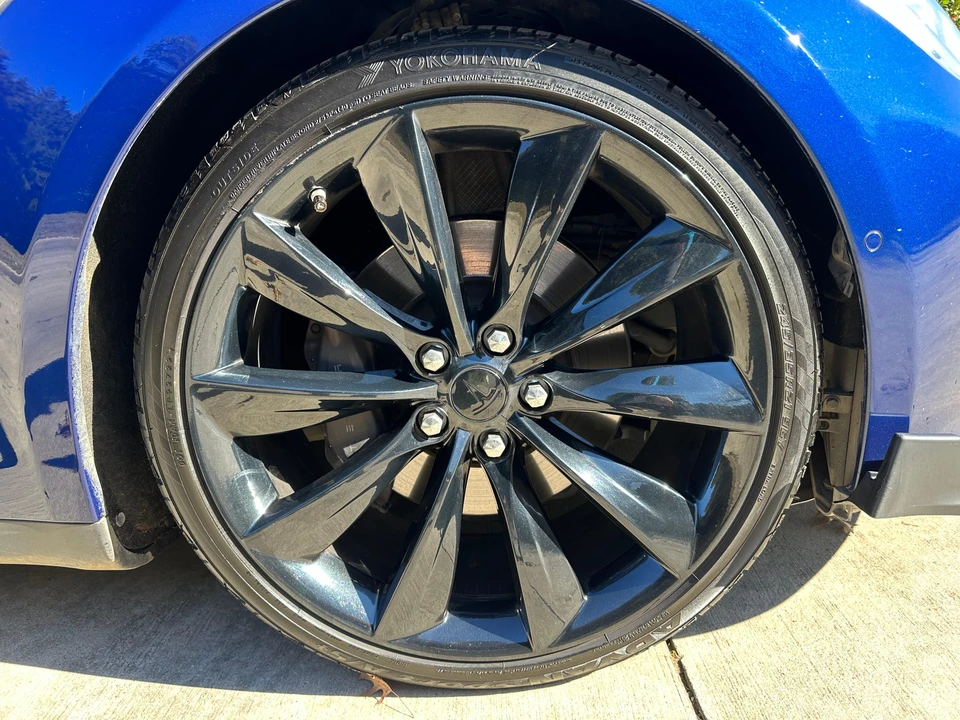 2016 Tesla Model S - Image 24 of 31