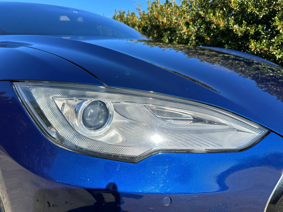 2016 Tesla Model S - Image 10 of 31