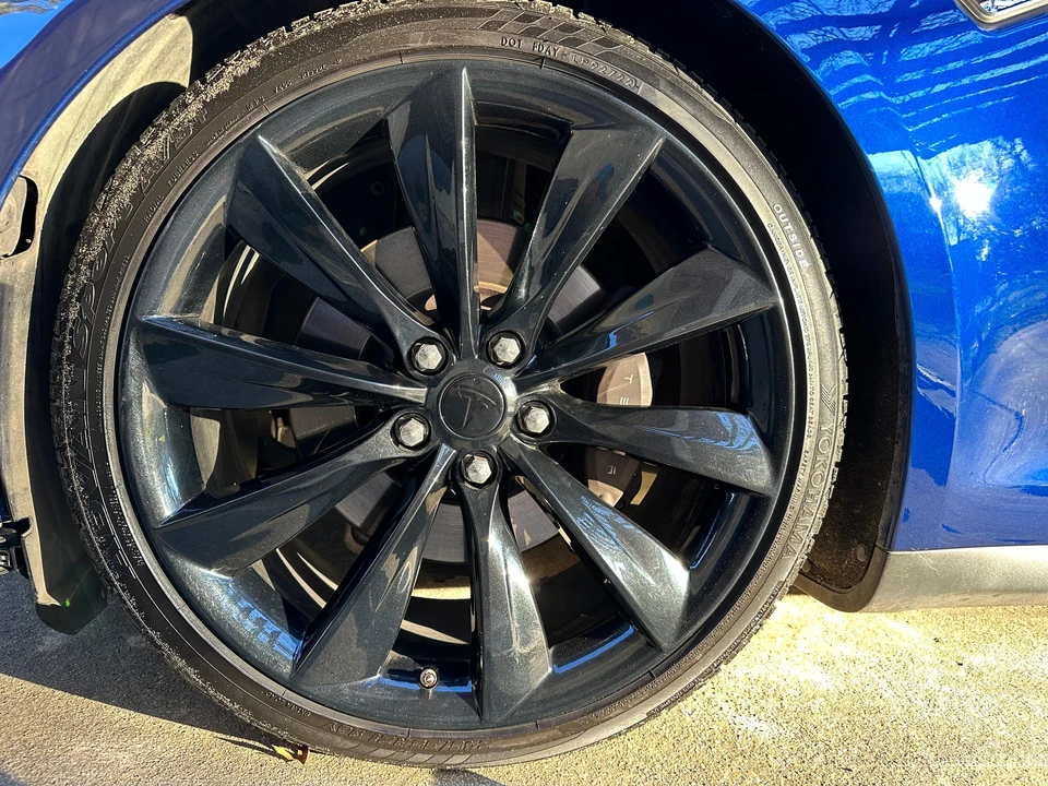 2016 Tesla Model S - Image 25 of 31