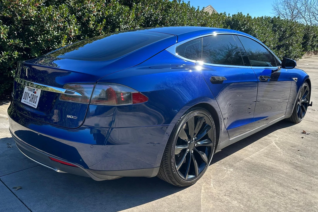 2016 Tesla Model S - Image 4 of 31