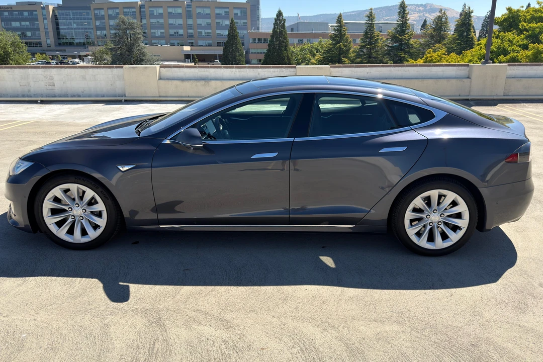 2016 Tesla Model S - Image 3 of 31