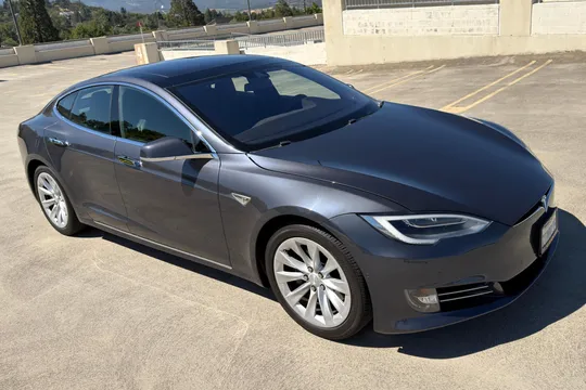 2016 Tesla Model S 90D