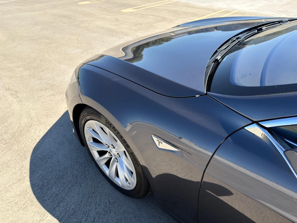 2016 Tesla Model S - Image 27 of 31
