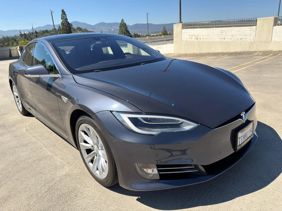 2016 Tesla Model S - Image 21 of 31
