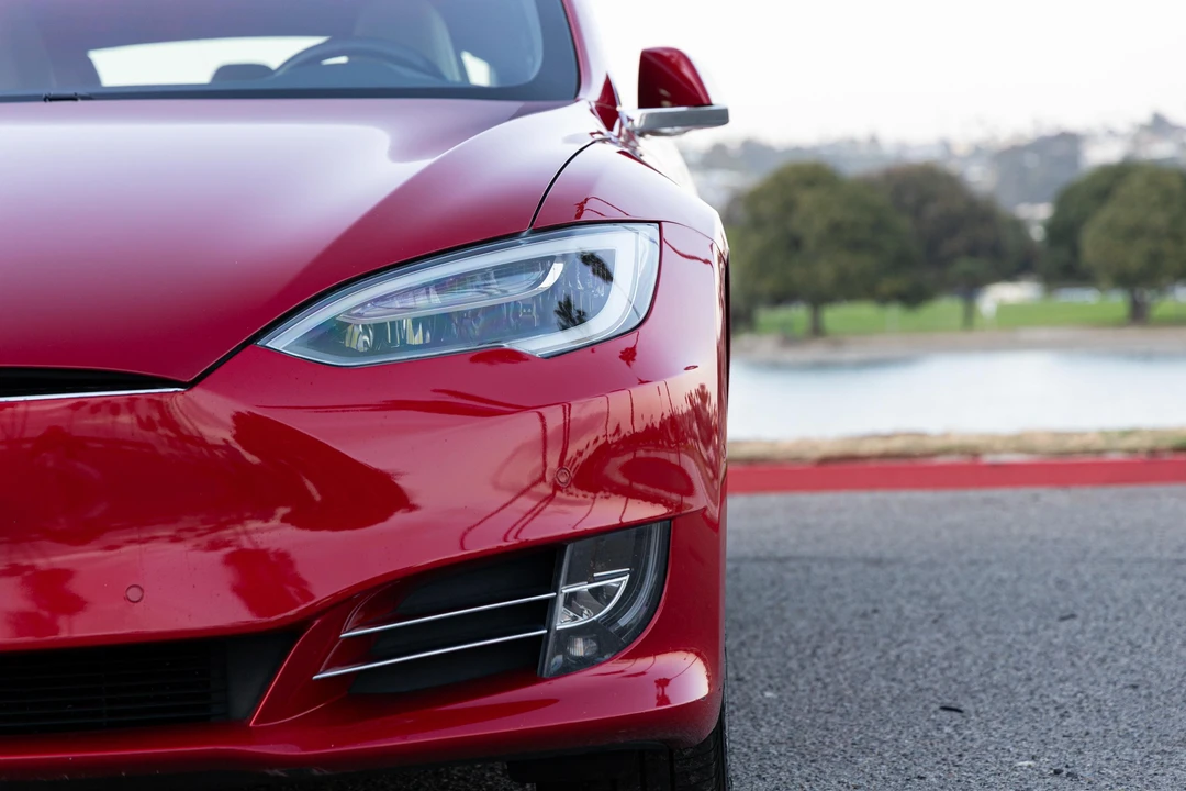 2016 Tesla Model S - Image 20 of 31