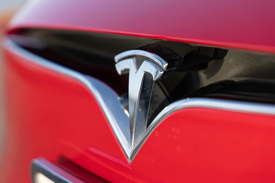 2016 Tesla Model S - Image 21 of 31