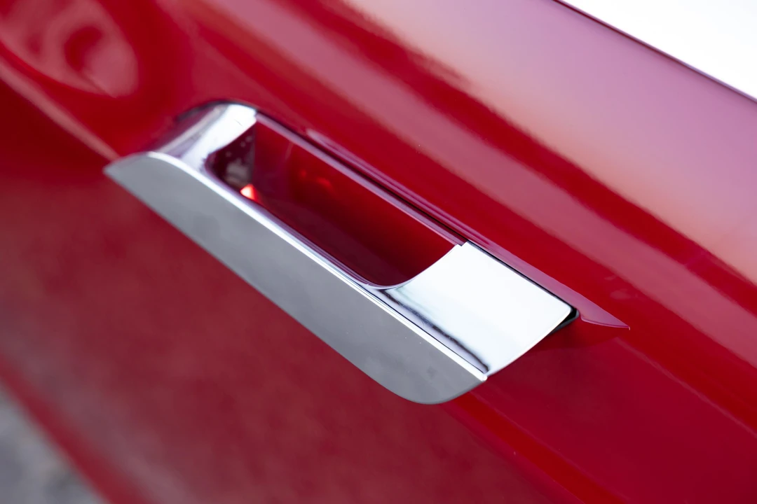 2016 Tesla Model S - Image 26 of 31
