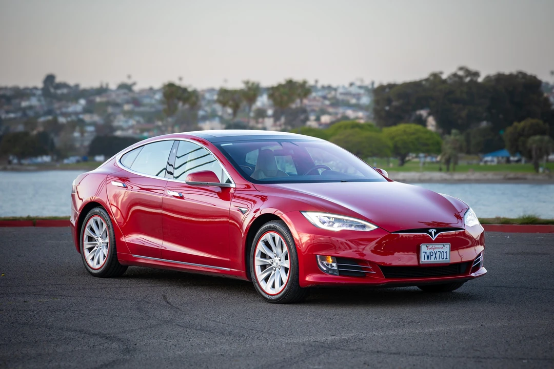 2016 Tesla Model S - Image 16 of 31