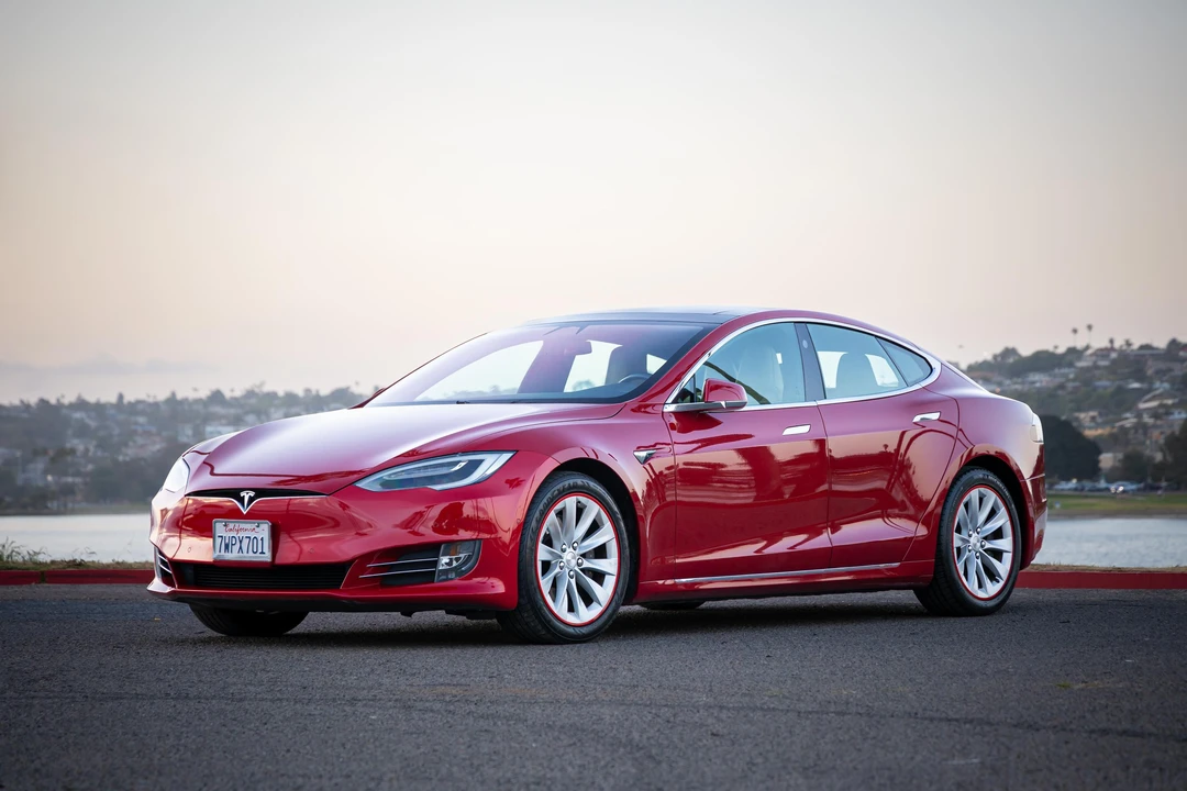2016 Tesla Model S - Image 9 of 31