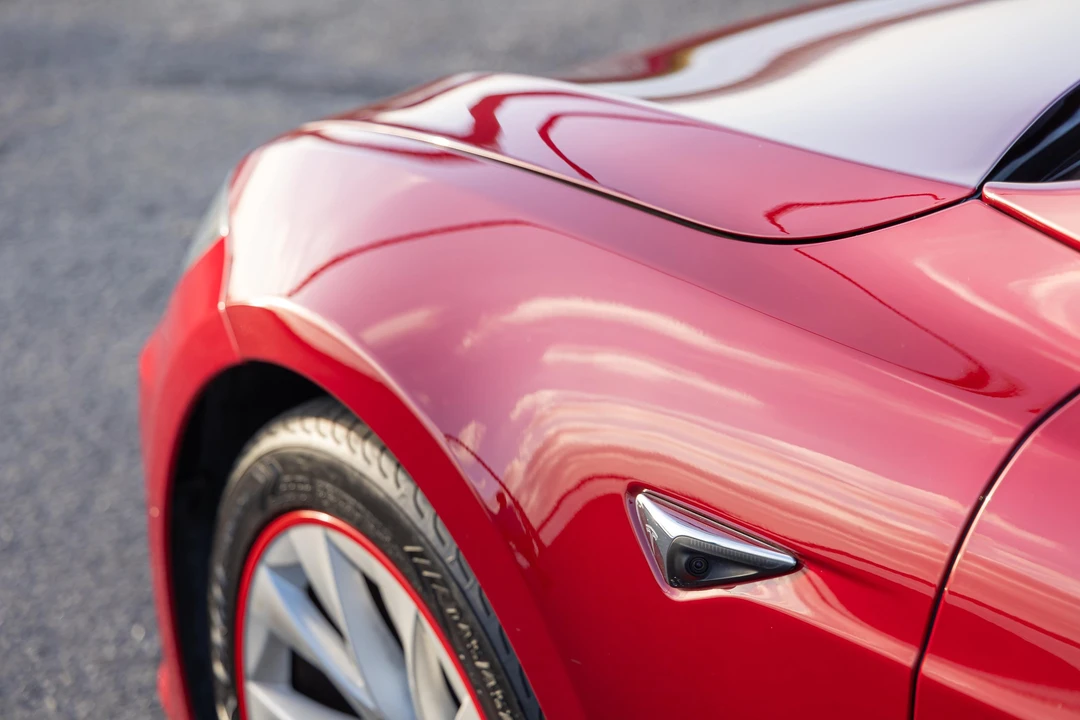 2016 Tesla Model S - Image 25 of 31