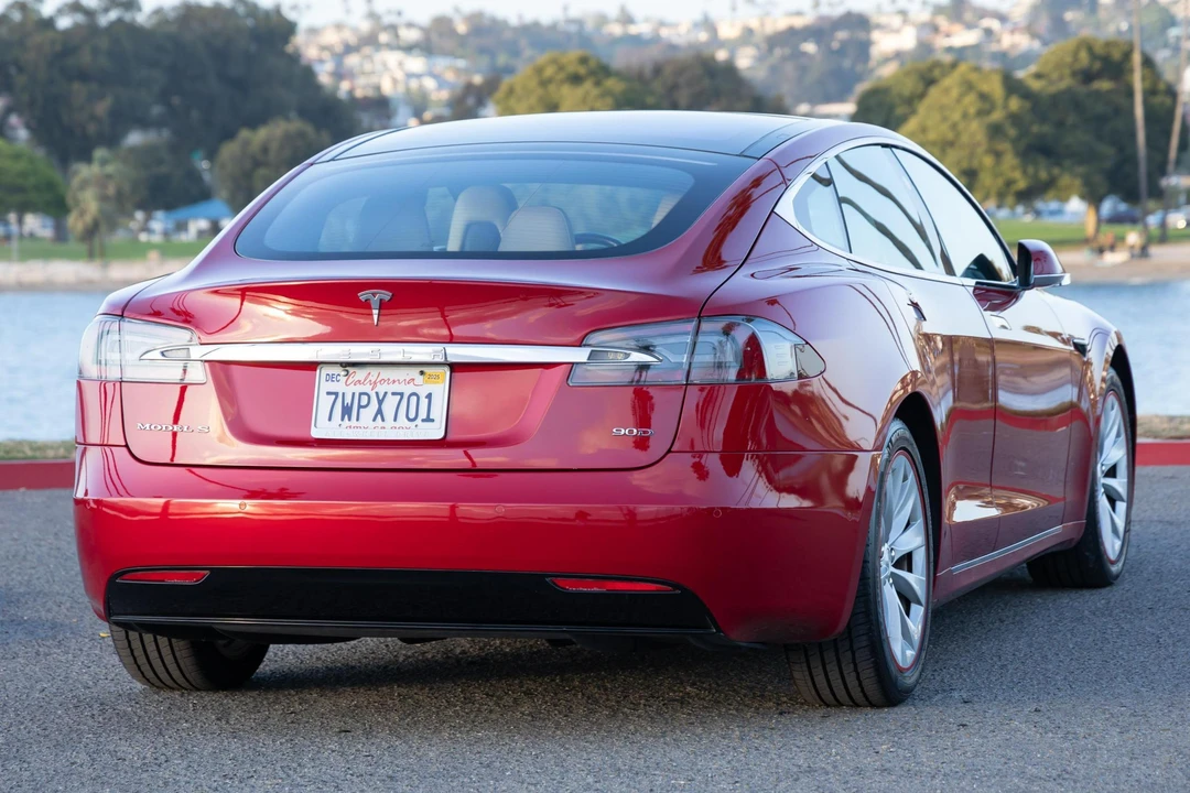 2016 Tesla Model S - Image 4 of 31