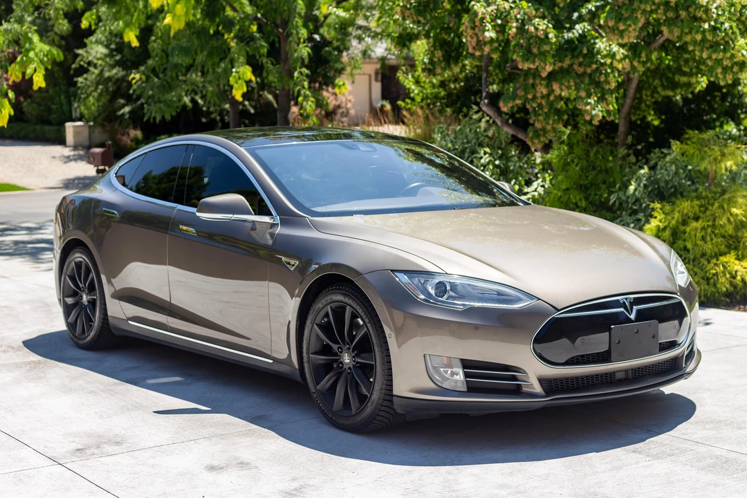 2016 Tesla Model S - Image 10 of 31