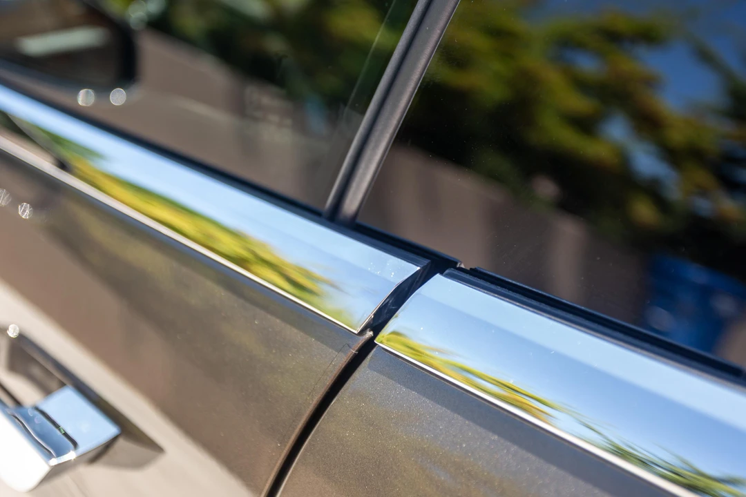 2016 Tesla Model S - Image 16 of 31