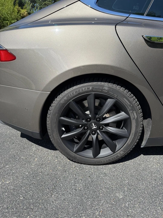 2016 Tesla Model S - Image 20 of 31