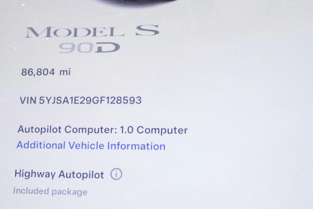 2016 Tesla Model S - Image 26 of 31