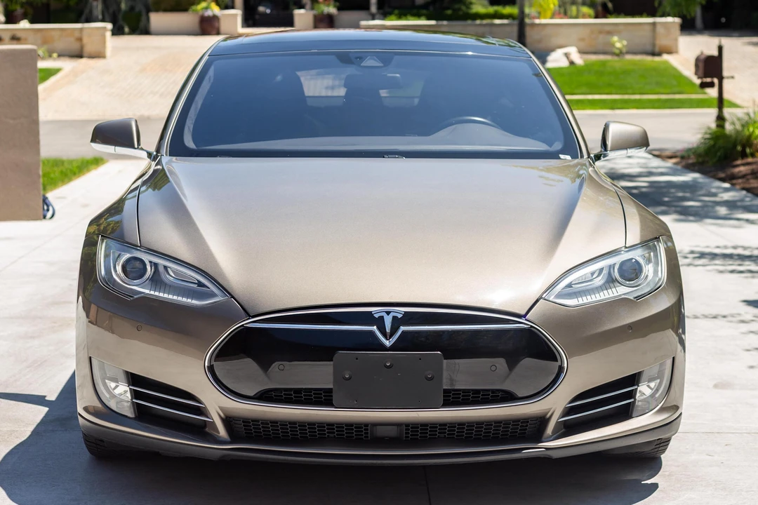 2016 Tesla Model S - Image 2 of 31