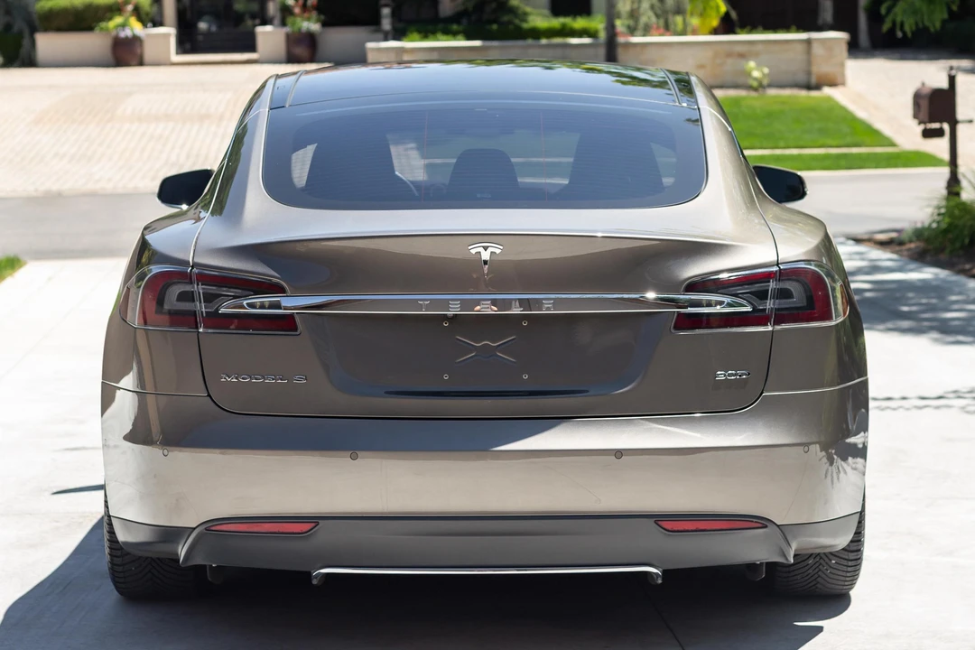 2016 Tesla Model S - Image 5 of 31
