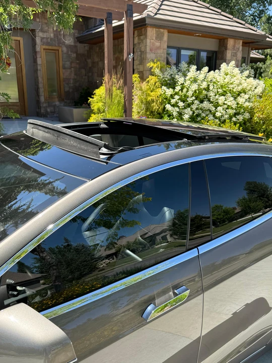 2016 Tesla Model S - Image 11 of 31